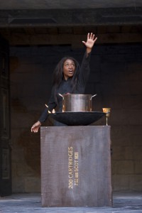 karen-bryson-witch-globe-theatre-london-shakespeare-macbeth